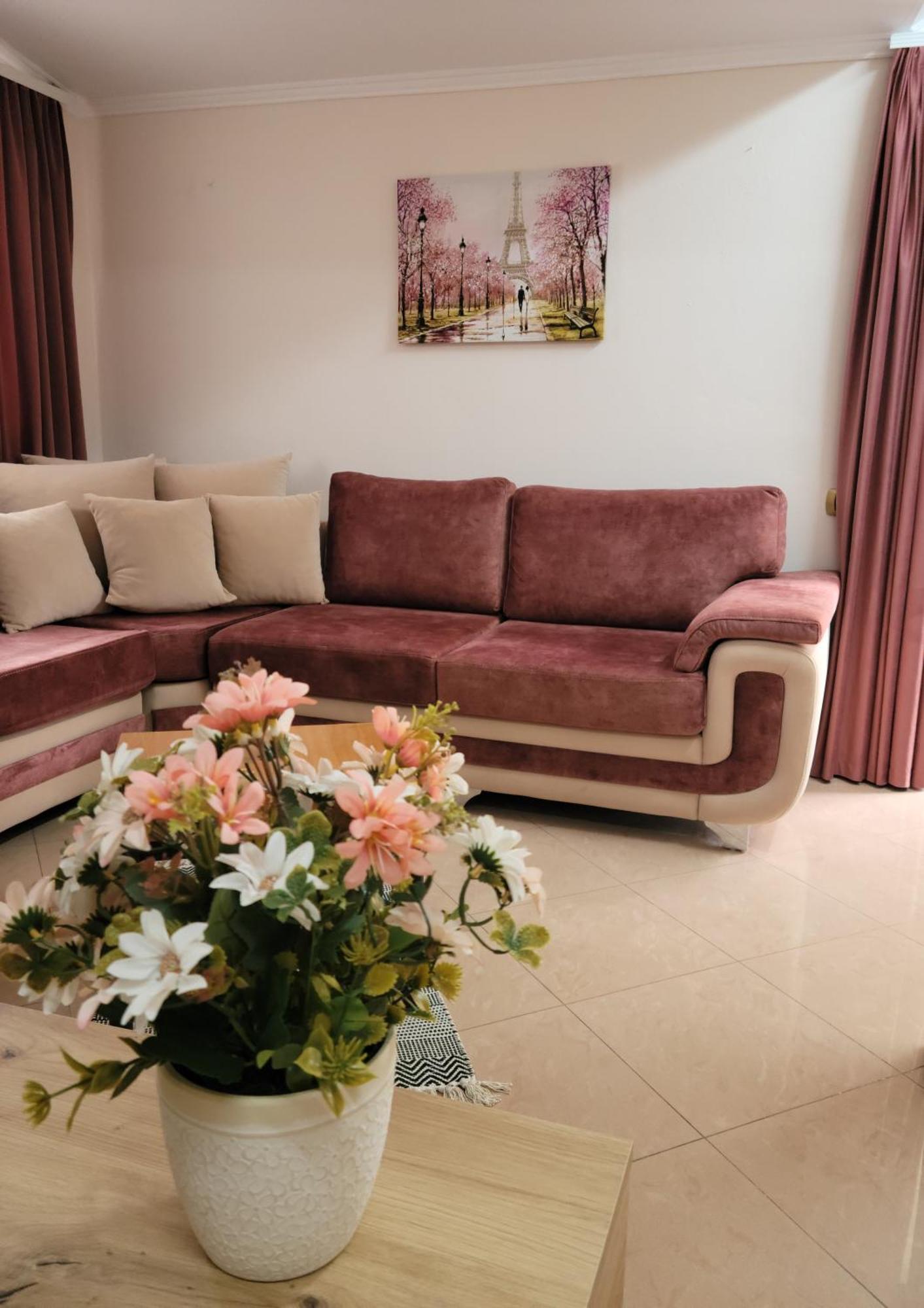 Gledis Apartment Tirana - Panoramic City Terrace المظهر الخارجي الصورة