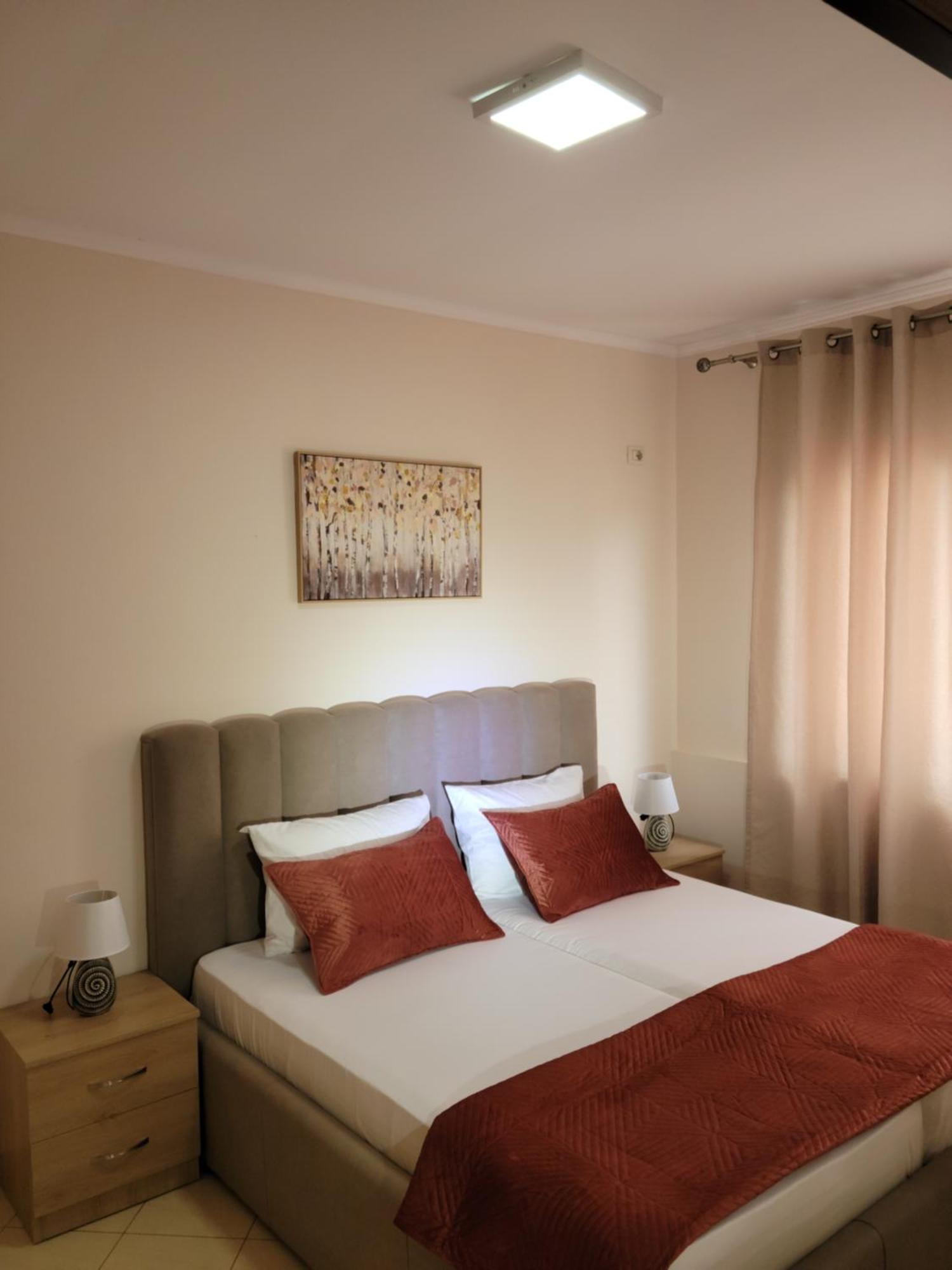 Gledis Apartment Tirana - Panoramic City Terrace المظهر الخارجي الصورة