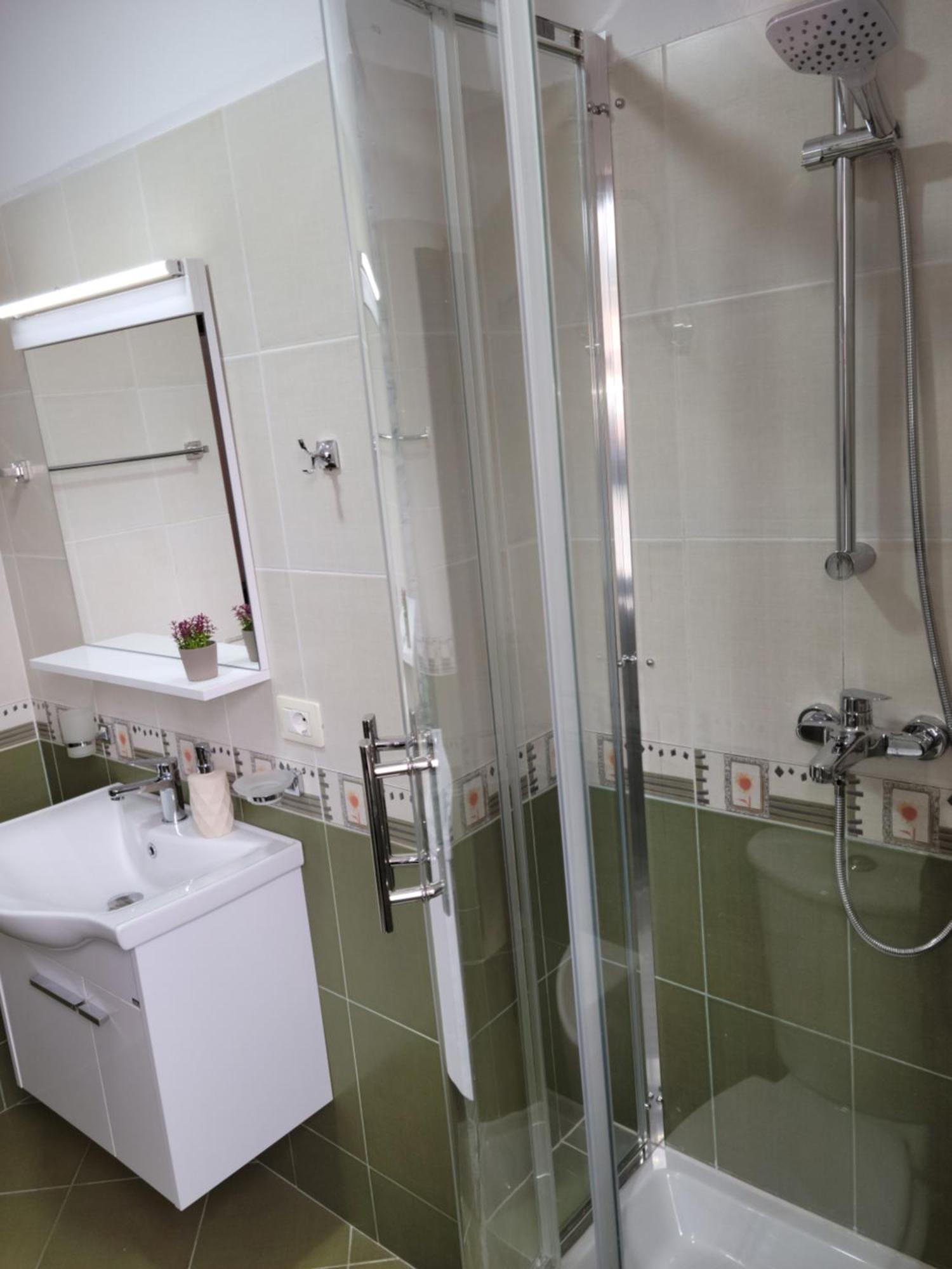 Gledis Apartment Tirana - Panoramic City Terrace المظهر الخارجي الصورة